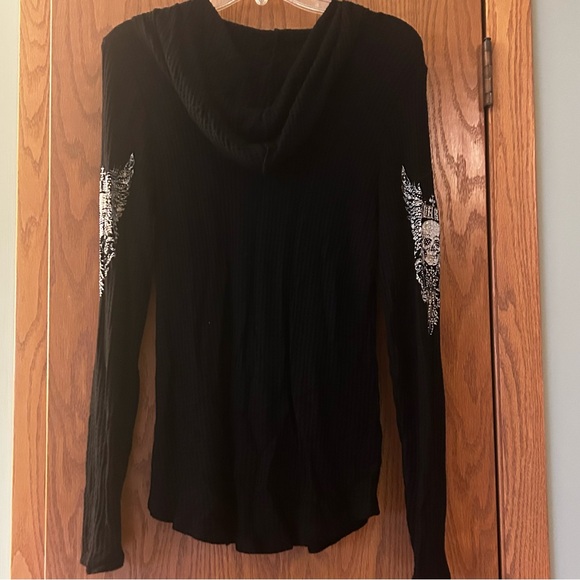 Vocal USA Long Sleeve Hoodie with Skull & Wings Design jeweled size large - Picture 9 of 11